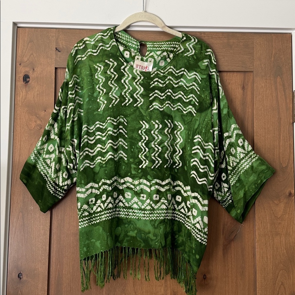 UTOP!A Tie dye fringe blouse top Womens M Green scoop neck Boho Hippie Beach